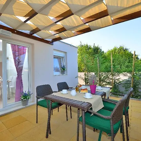Dalmacija Apartment