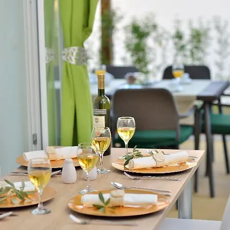 Dalmacija Apartment *