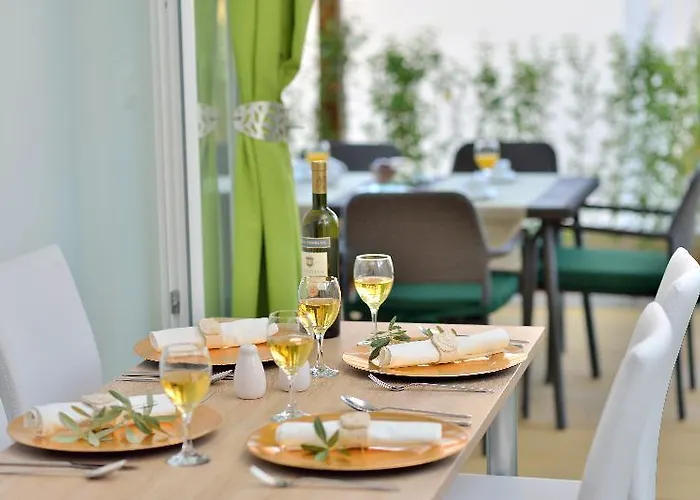 Dalmacija Otel *