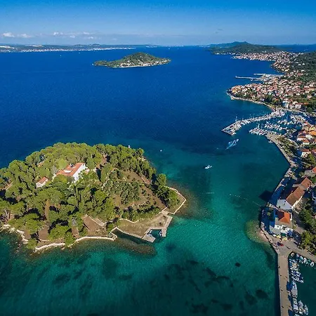 Dalmacija فندق بريكو